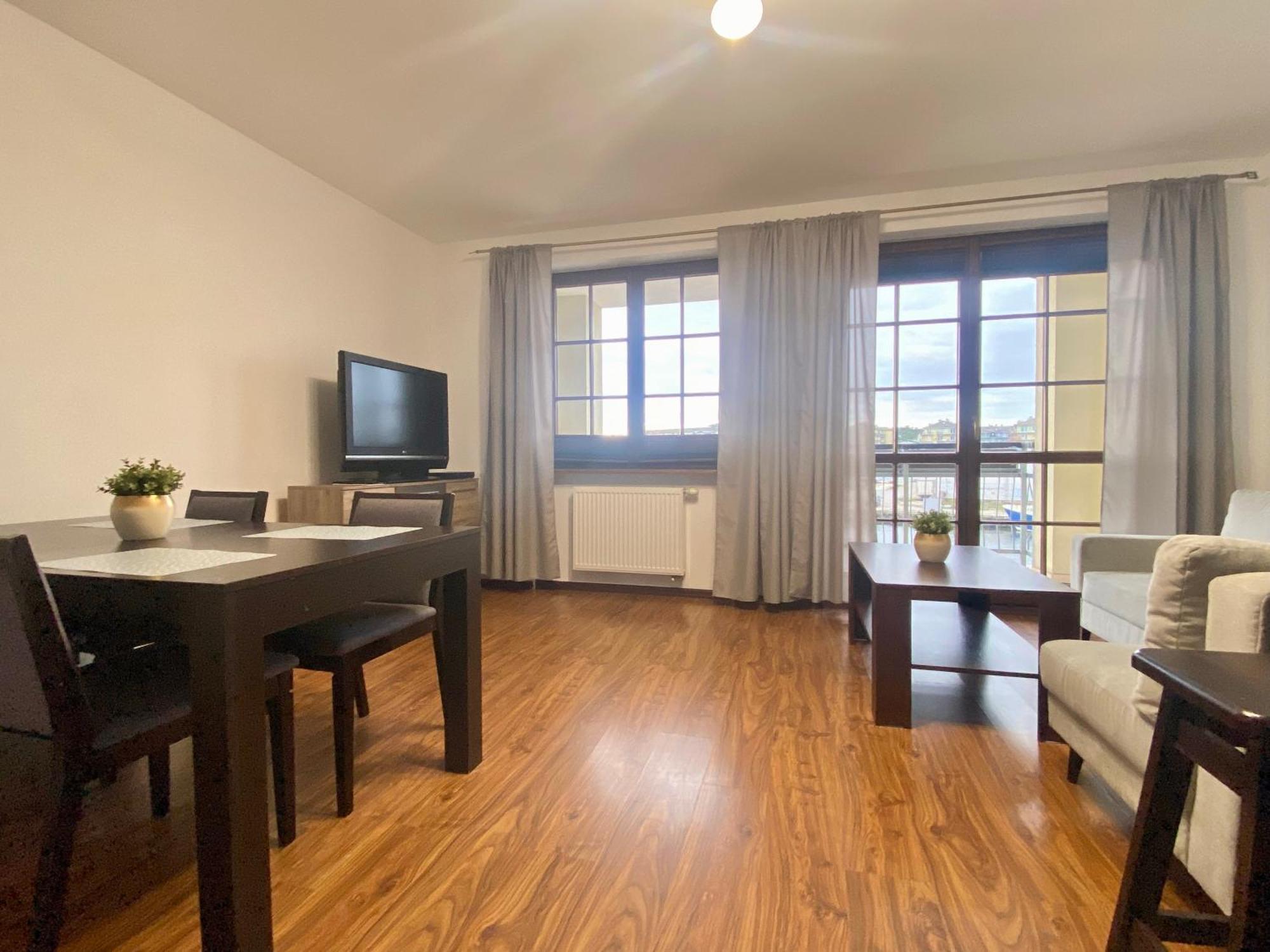 Apartamenty Baltyckie - Bulwar Portowy - Widok Na Port, Centrum, Najlepsza Lokalizacja W Ustce Ustka Habitación foto